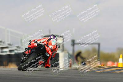 media/Mar-01-2025-Race Pace (Sat) [[ebf7b6e548]]/17-Vested (Turn 16) 210pm/